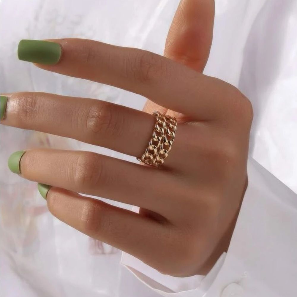 5/$25 Rope Chain Gold Color Metal
Adjustable Ring